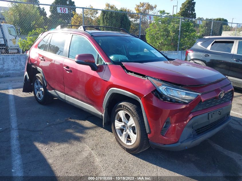 2020 TOYOTA RAV4 XLE - 2T3W1RFV0LW067082