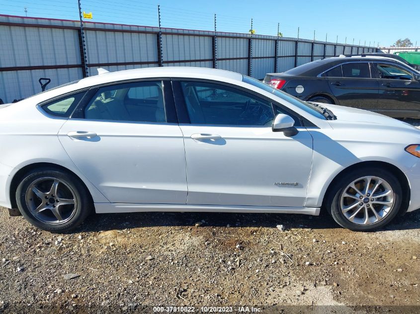 VIN 3FA6P0LU8KR138706 2019 FORD FUSION HYBRID no.13