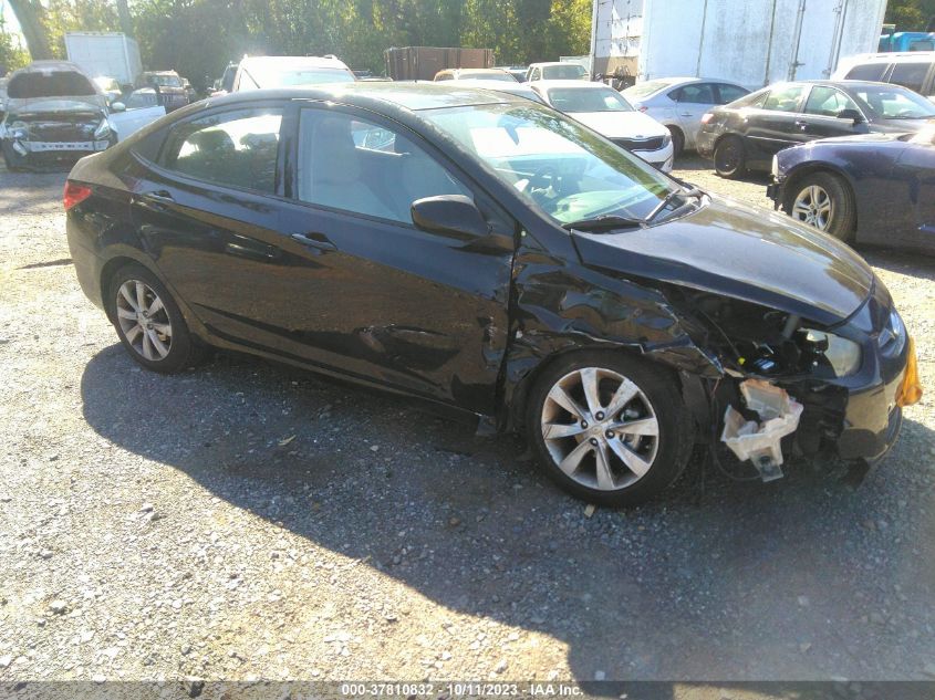 2013 HYUNDAI ACCENT GLS - KMHCU4AE6DU462981