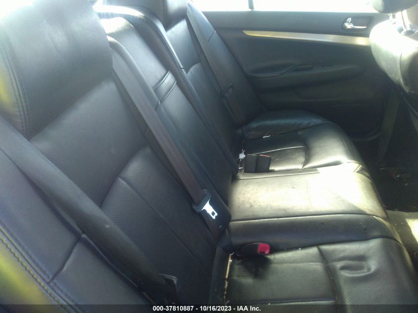 2015 INFINITI Q40 JN1CV6AR5FM524831