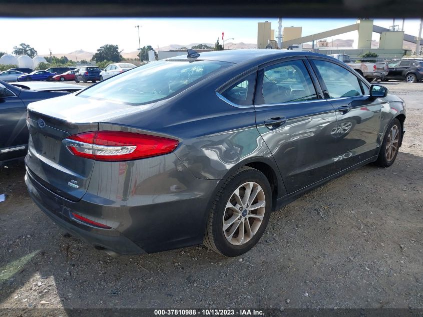 3FA6P0HD6LR189454 Ford Fusion SE 4