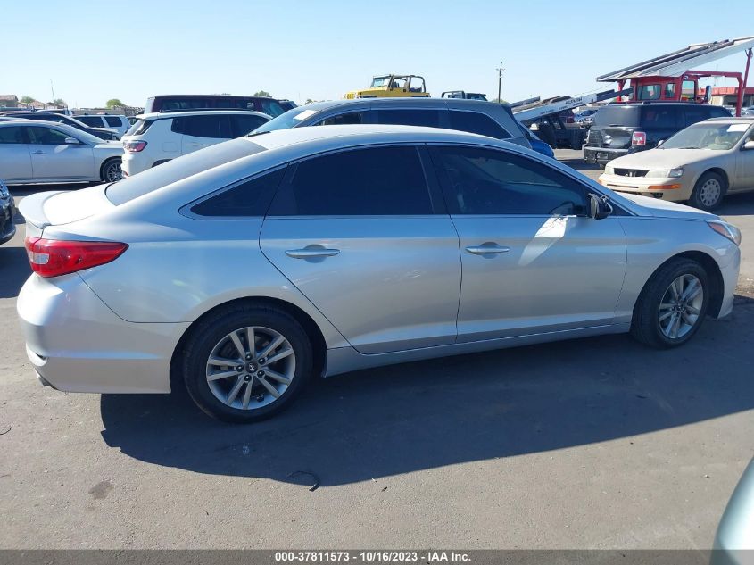 2015 HYUNDAI SONATA 2.4L SE - 5NPE24AF2FH019526