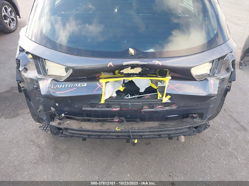 VIN KMHH35LE6JU024002 2018 HYUNDAI ELANTRA GT
