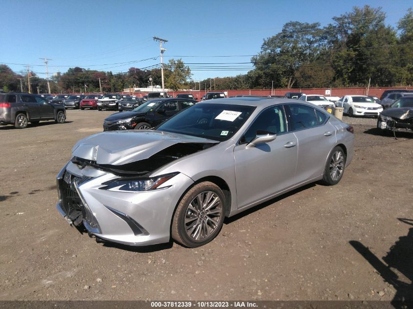 58ADZ1B1XLU072683 Lexus ES ES 350 2