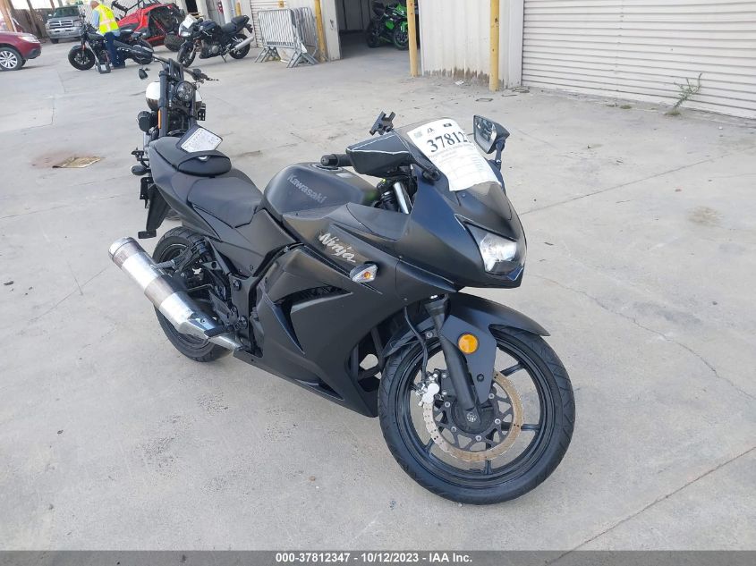 2011 KAWASAKI EX250 J - JKAEXMJ19BDA92217