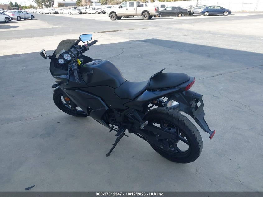 2011 KAWASAKI EX250 J JKAEXMJ19BDA92217