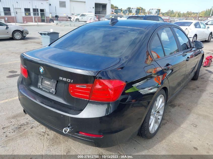2014 BMW 320I WBA3B1G5XENS77812