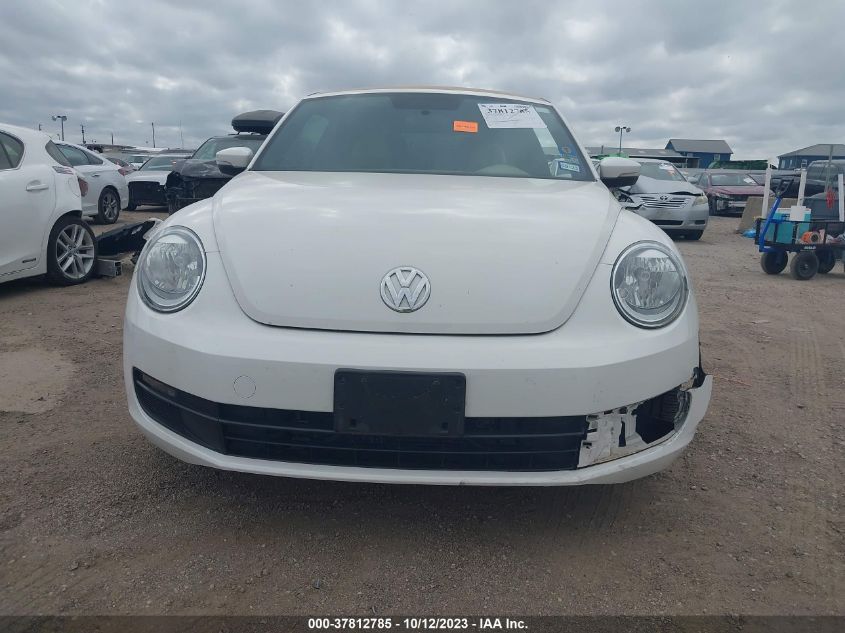 2014 VOLKSWAGEN BEETLE CONVERTIBLE 2.5L W/SOUND/NAV 3VW5X7AT0EM804593