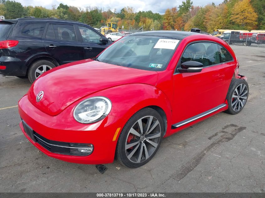 2013 VOLKSWAGEN BEETLE COUPE 2.0T TURBO W/SUN/SND/NAV 3VWVA7AT0DM608038
