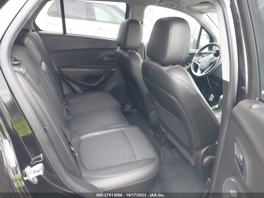 VIN KL7CJLSB4KB884488 2019 CHEVROLET TRAX 1LT