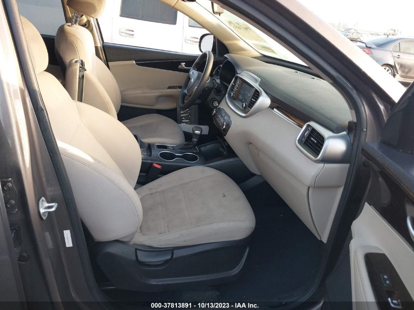 2019 KIA SORENTO LX - 5XYPG4A3XKG449113