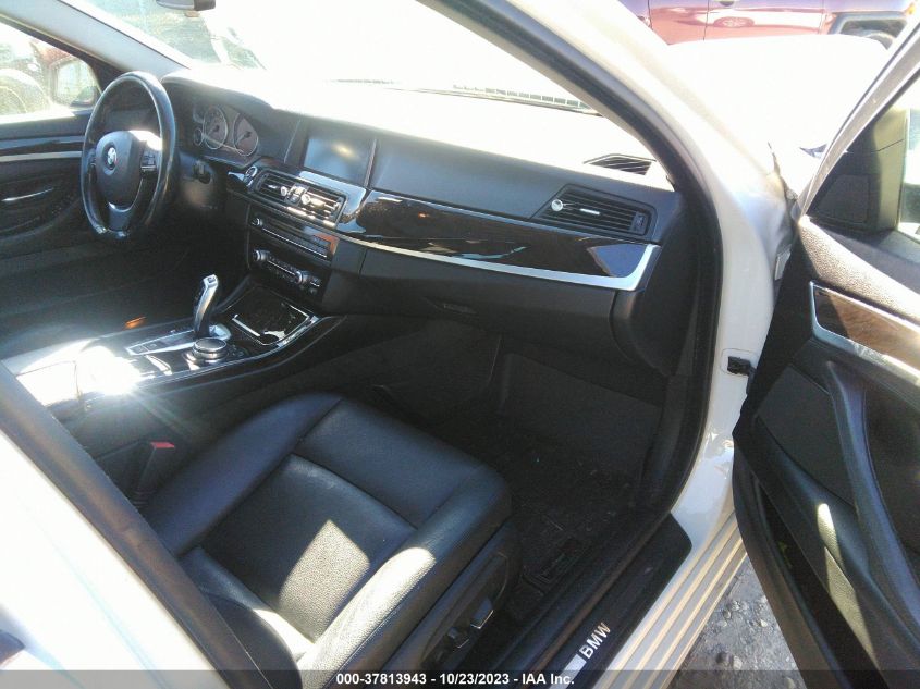 2015 BMW 5 SERIES 528I XDRIVE - WBA5A7C55FG142716