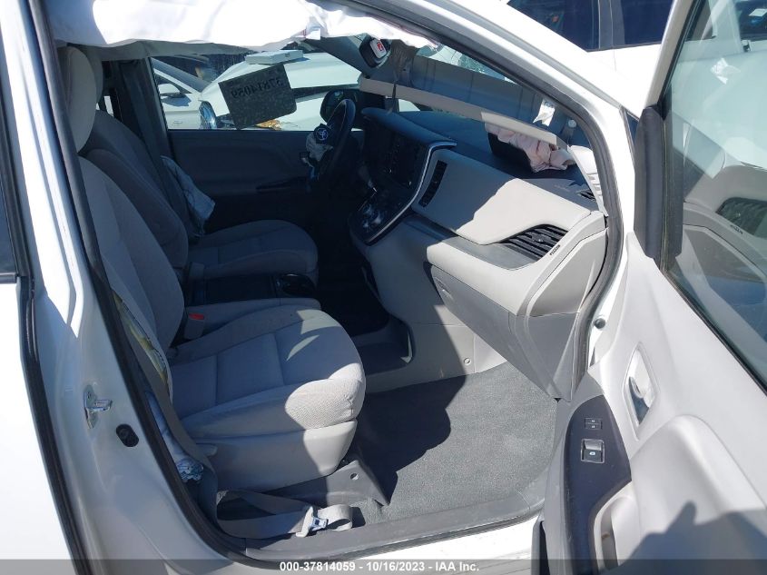 VIN 5TDKZ3DCXLS072622 2020 TOYOTA SIENNA LE