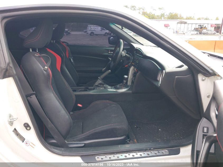 2013 TOYOTA SCION FR-S JF1ZNAA10D2701515