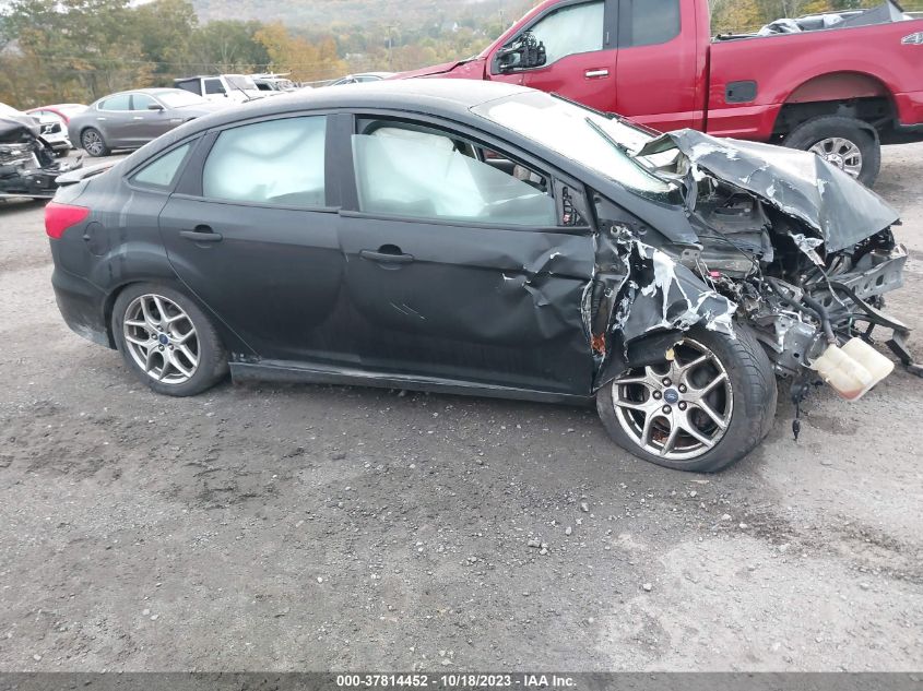 2015 FORD FOCUS SE - 1FADP3F26FL251769