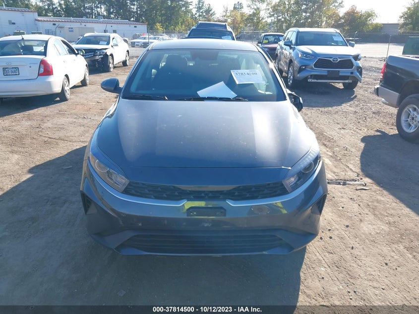 VIN 3KPF24AD6PE555646 2023 KIA FORTE LXS