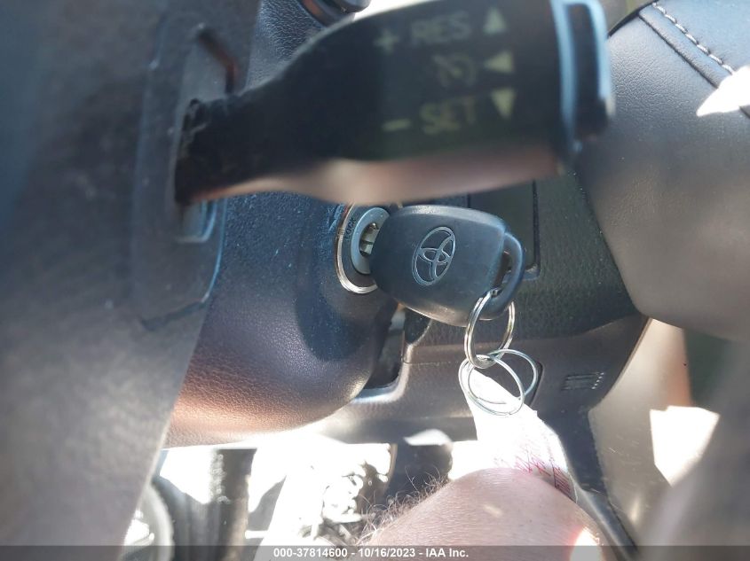 2015 TOYOTA RAV4 XLE - JTMWFREV9FD064847