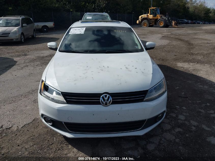 2014 VOLKSWAGEN JETTA SEDAN TDI W/PREMIUM/NAV - 3VW3L7AJ9EM304904