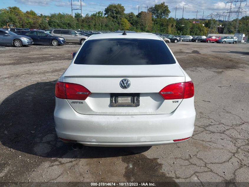 2014 VOLKSWAGEN JETTA SEDAN TDI W/PREMIUM/NAV - 3VW3L7AJ9EM304904