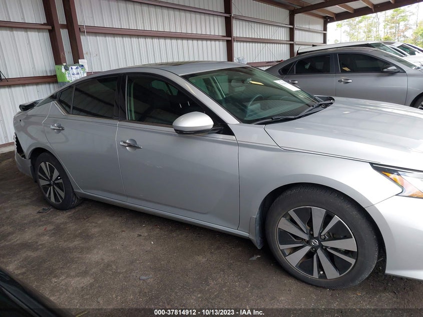 VIN 1N4BL4DV8KC137630 2019 NISSAN ALTIMA SV