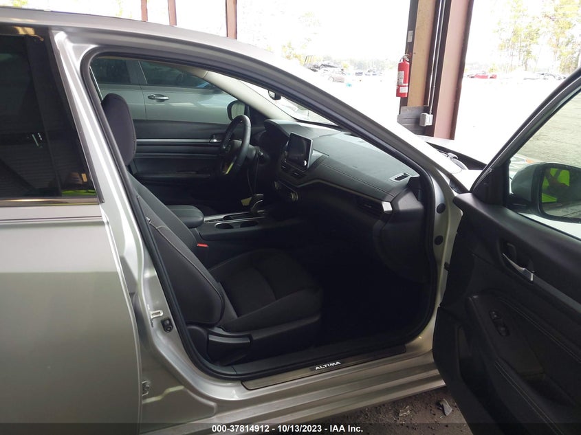 VIN 1N4BL4DV8KC137630 2019 NISSAN ALTIMA SV