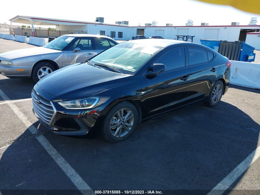 VIN 5NPD84LF0JH216808 2018 HYUNDAI ELANTRA SEL