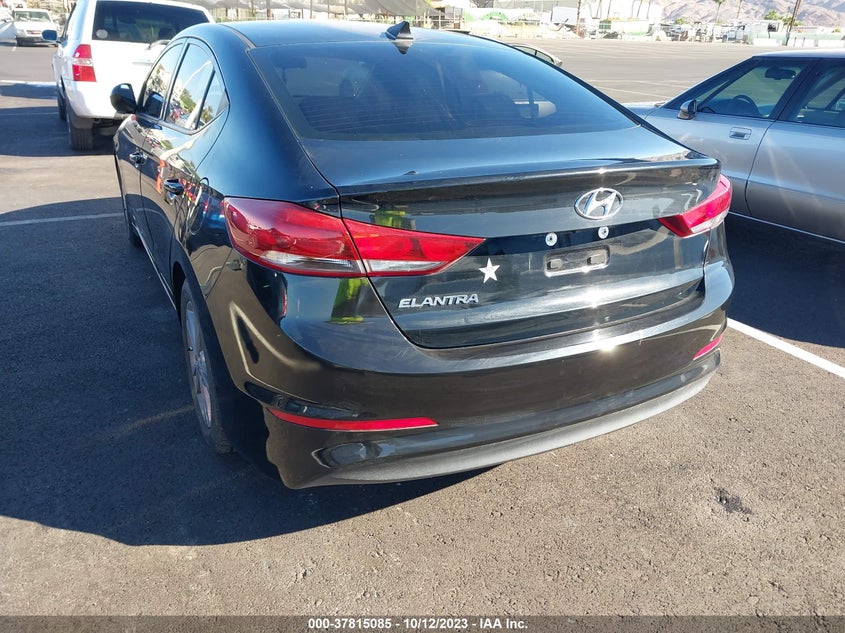 VIN 5NPD84LF0JH216808 2018 HYUNDAI ELANTRA SEL