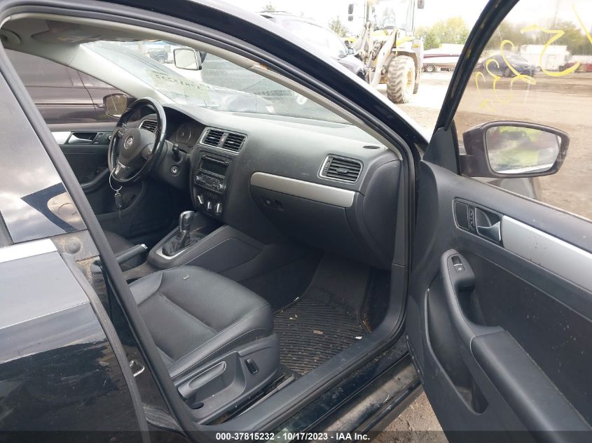 2014 VOLKSWAGEN JETTA SEDAN SE W/CONNECTIVITY - 3VWD07AJ3EM317371