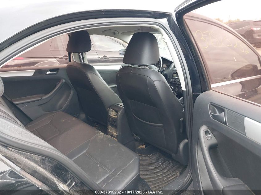 2014 VOLKSWAGEN JETTA SEDAN SE W/CONNECTIVITY - 3VWD07AJ3EM317371