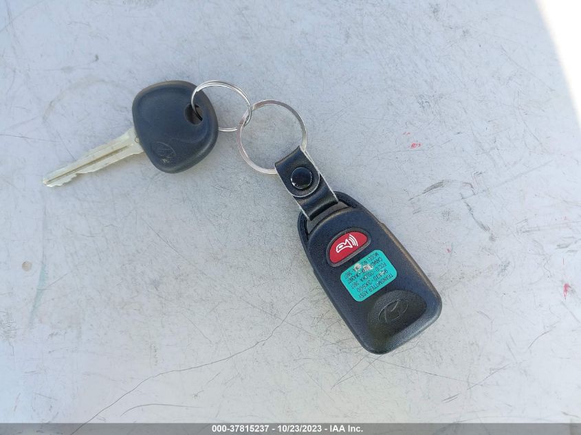 2014 HYUNDAI ELANTRA SE - 5NPDH4AE2EH475249