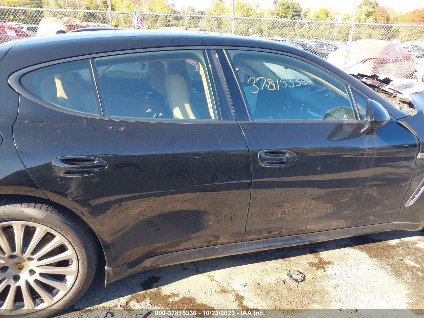 2016 PORSCHE PANAMERA - WP0AA2A75GL000481