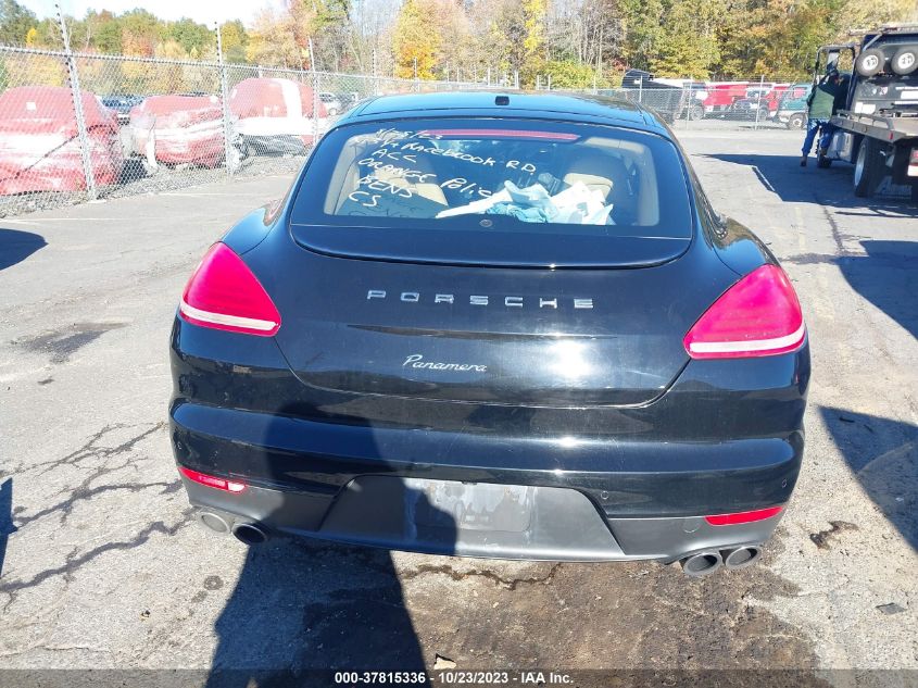 2016 PORSCHE PANAMERA - WP0AA2A75GL000481
