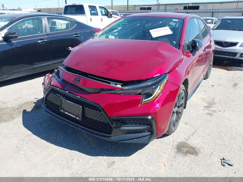 VIN 5YFS4MCE5NP135628 2022 TOYOTA COROLLA SE/NIGHT SHADE