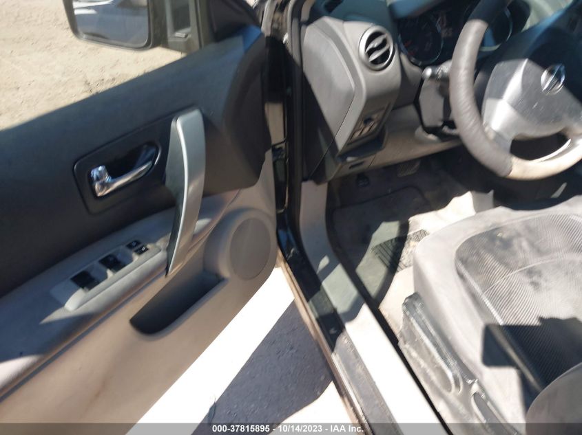 2013 NISSAN ROGUE S - JN8AS5MT4DW551927