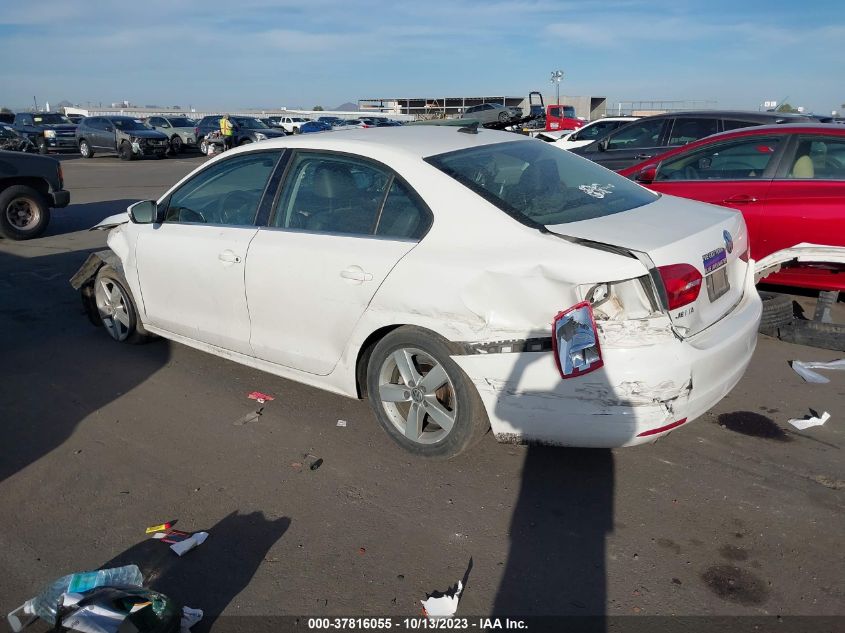 2014 VOLKSWAGEN JETTA SPORTWAGEN TDI - 3VWPL7AJ7EM627432