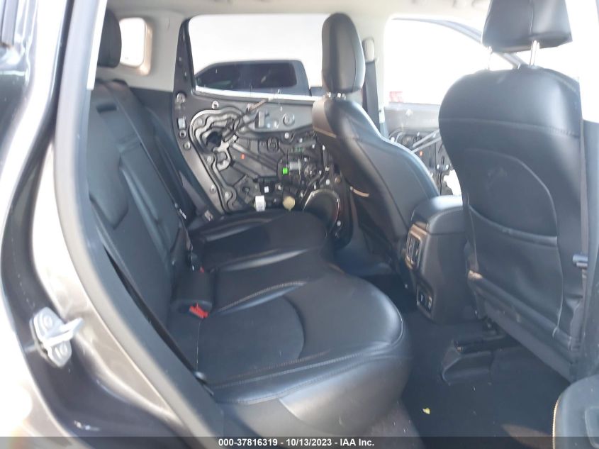 VIN 3C4NJDBB9KT786881 2019 JEEP COMPASS LATITUDE