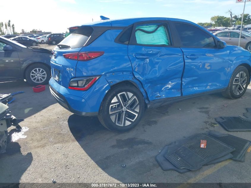 KM8K33AG5NU139923 Hyundai Kona Electric SEL 4