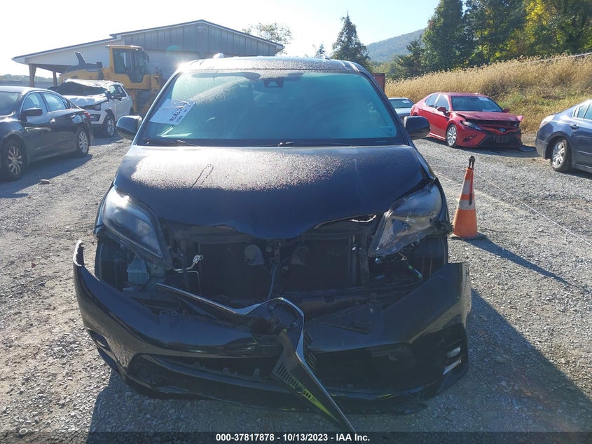 VIN 5TDXZ3DC8JS942645 2018 TOYOTA SIENNA SE/SE PREMIUM