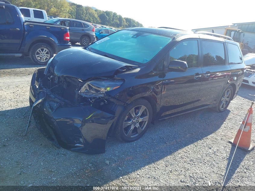 VIN 5TDXZ3DC8JS942645 2018 TOYOTA SIENNA SE/SE PREMIUM