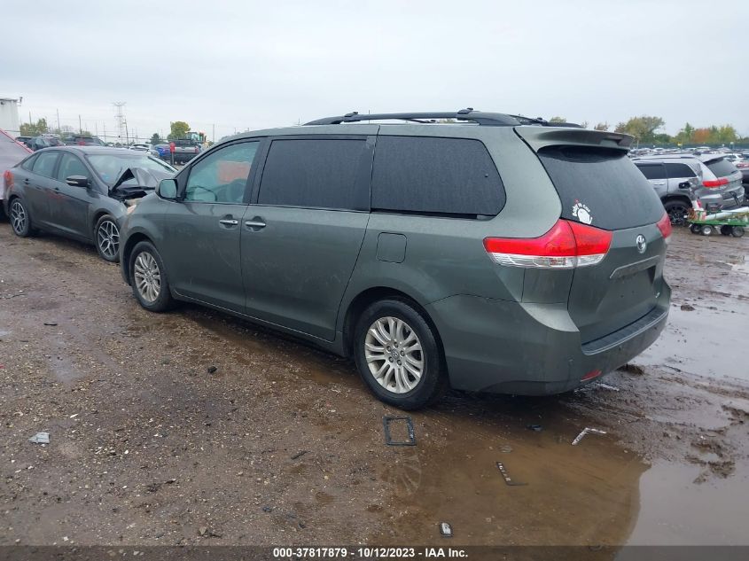 5TDYK3DC3DS336716 2013 TOYOTA SIENNA, photo no. 3