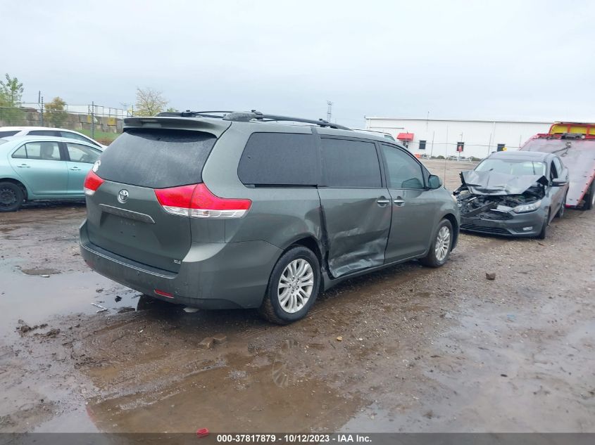 5TDYK3DC3DS336716 2013 TOYOTA SIENNA, photo no. 4