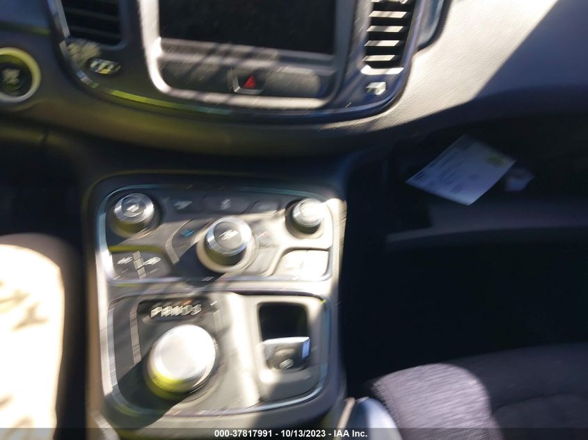 2015 CHRYSLER 200 S - 1C3CCCBB4FN620614