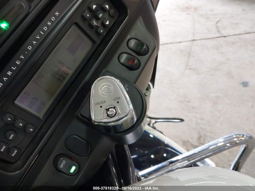 2012 HARLEY-DAVIDSON FLHTC ELECTRA GLIDE CLASSIC 1HD1FFM14CB627302