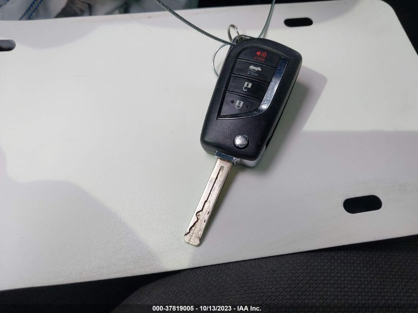 2020 TOYOTA COROLLA LE - JTDEPRAE3LJ114248