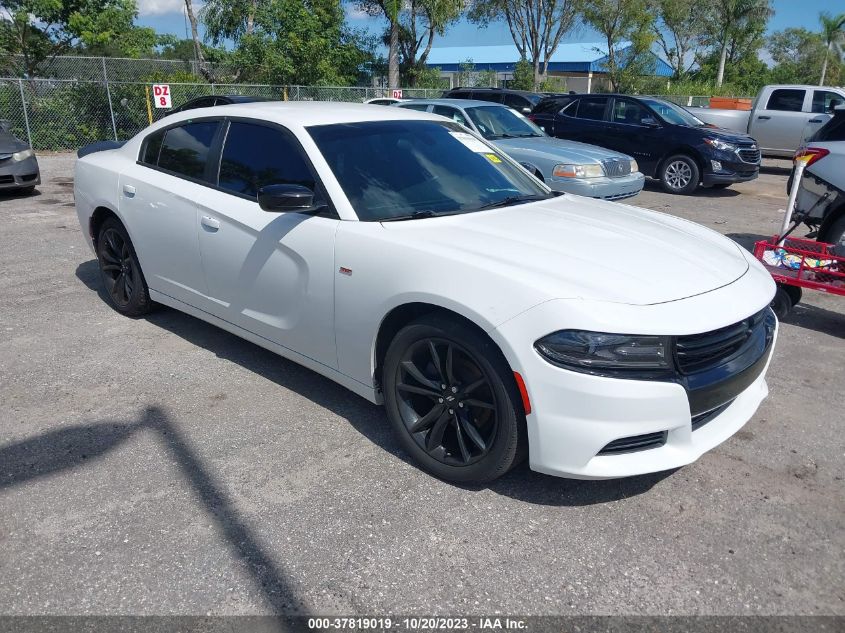 VIN 2C3CDXBG8JH283091 2018 DODGE CHARGER SXT