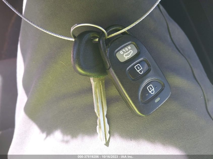 2018 HYUNDAI ELANTRA SEL - 5NPD84LF5JH353985