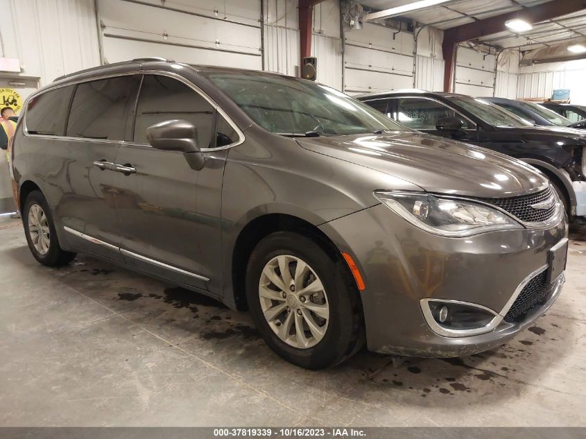 2C4RC1BG7HR633806 2017 CHRYSLER PACIFICA, photo no. 1