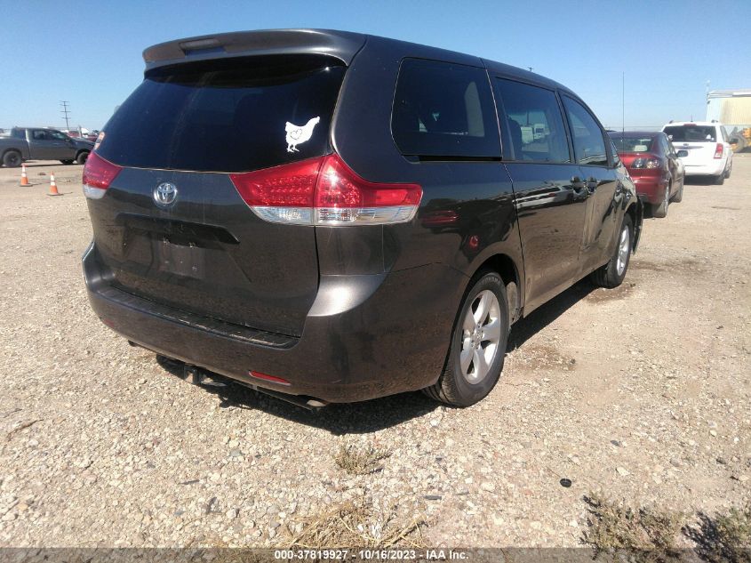 5TDKA3DC6CS016524 2012 TOYOTA SIENNA, photo no. 4