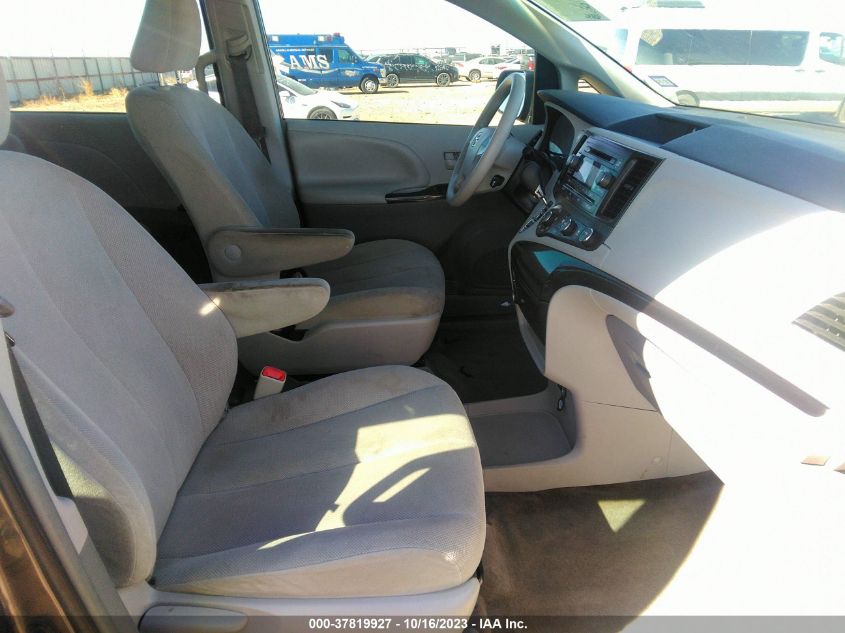 5TDKA3DC6CS016524 2012 TOYOTA SIENNA, photo no. 5