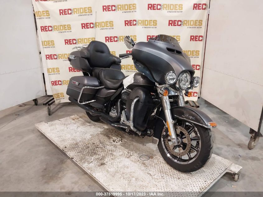 1HD1KED18HB645704 HARLEY-DAVIDSON FLHTK ULTRA LIMITED 2017